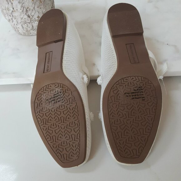 NEW! MARY JANE FLATS SEQUIN FLOWERS MESH - Picture 3 of 5